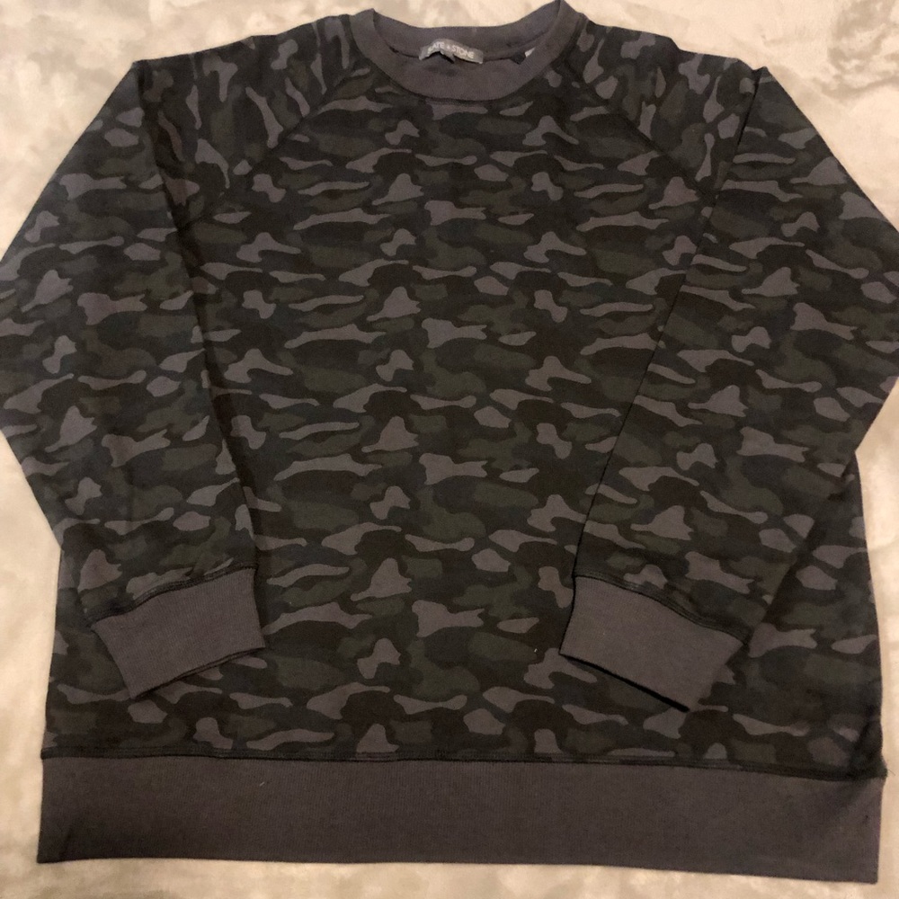 SLATE & STONE || camouflage sweatshirt
